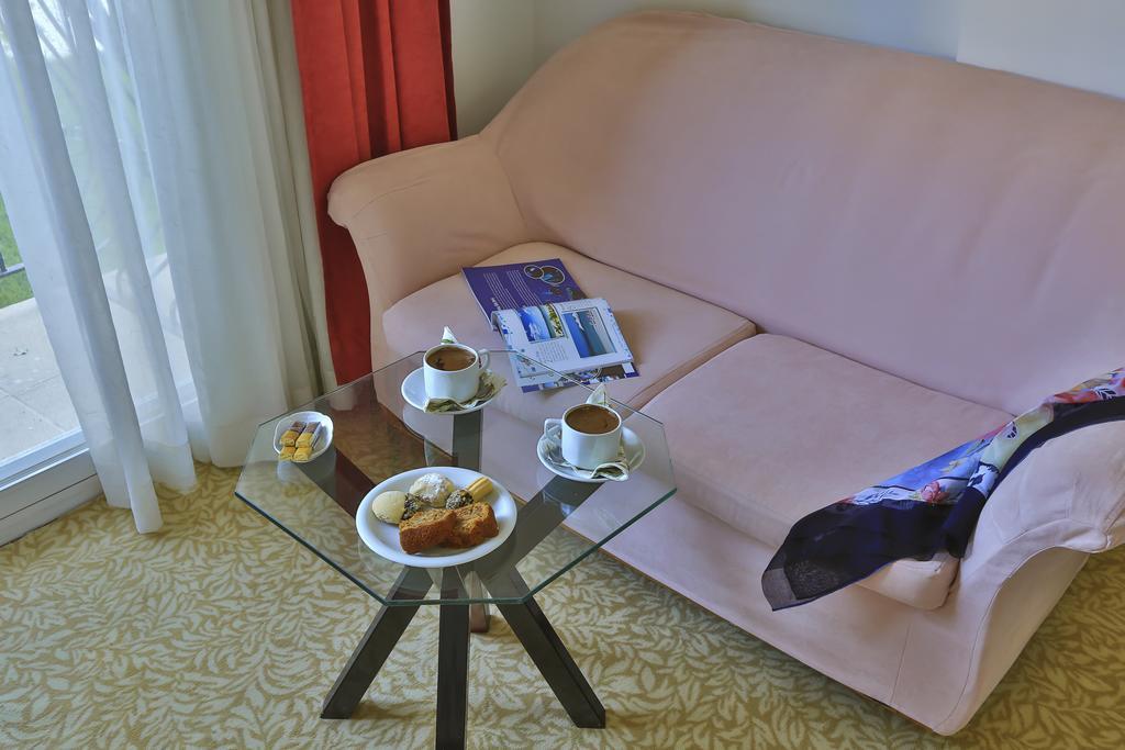 Kiraz Butik Hotel Алачати Номер фото
